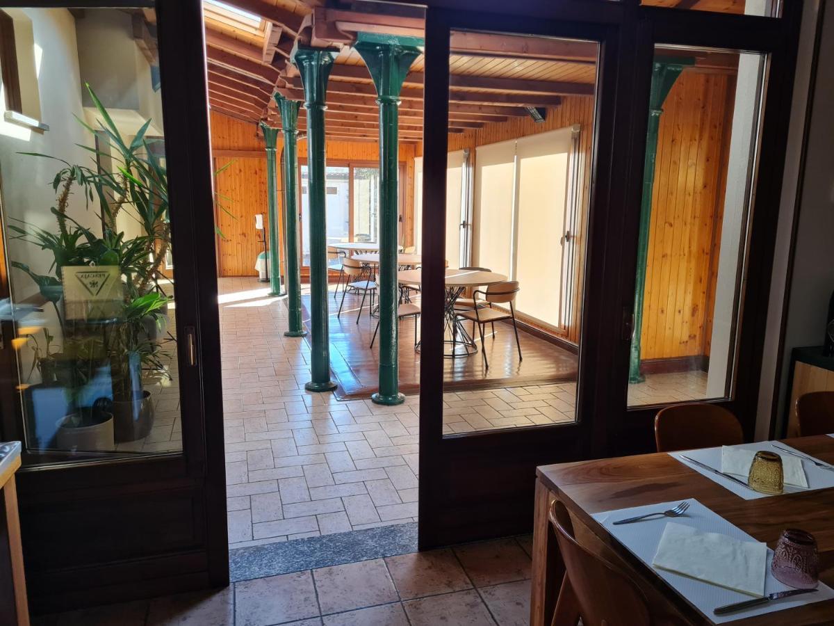 Manfredi Ristorante Con Alloggio Romentino Экстерьер фото