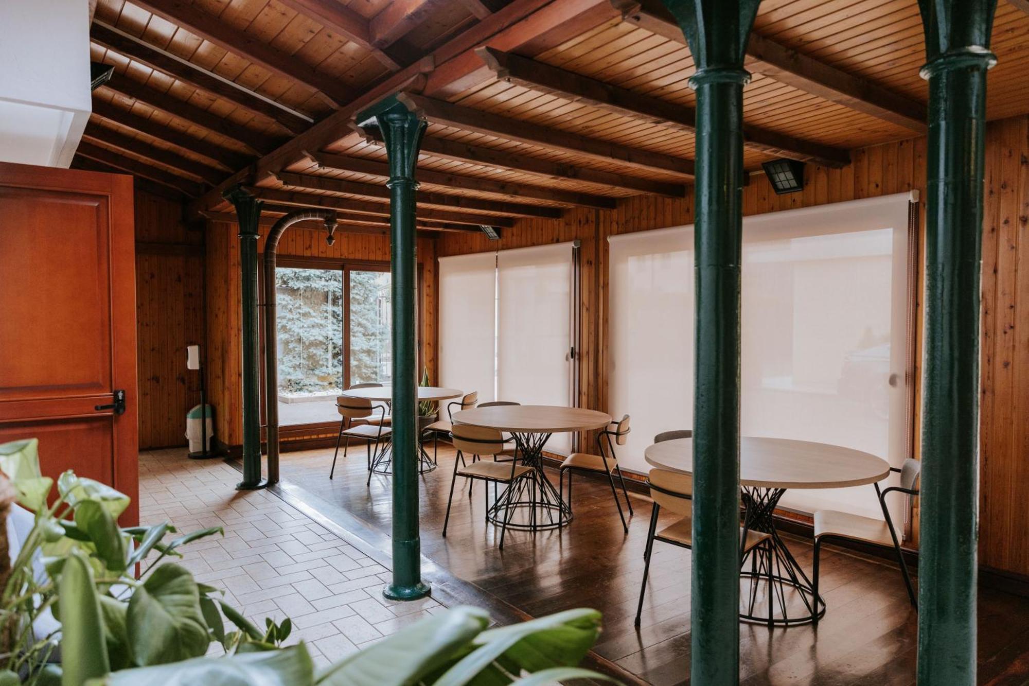 Manfredi Ristorante Con Alloggio Romentino Экстерьер фото